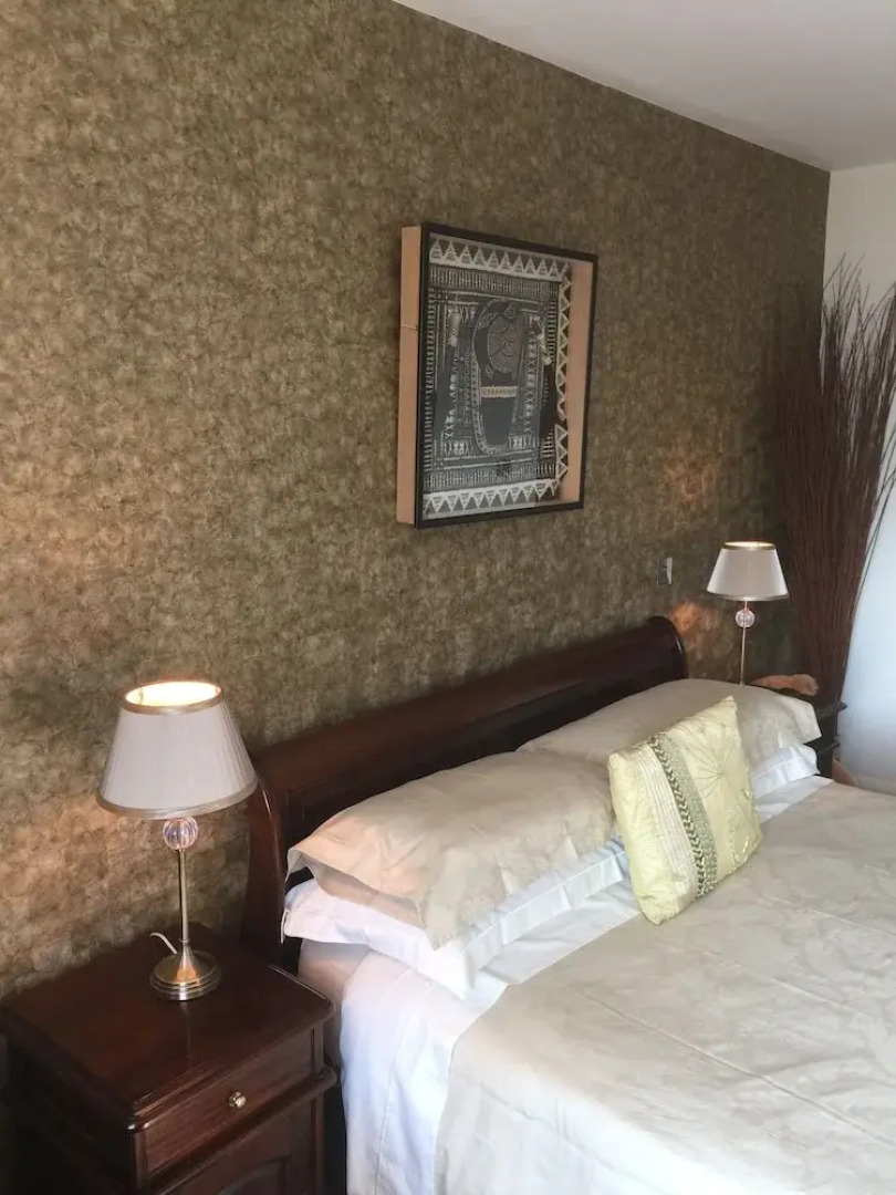 No50 Boutique Bed & Breakfast (Formerly known as Burma Rooms)