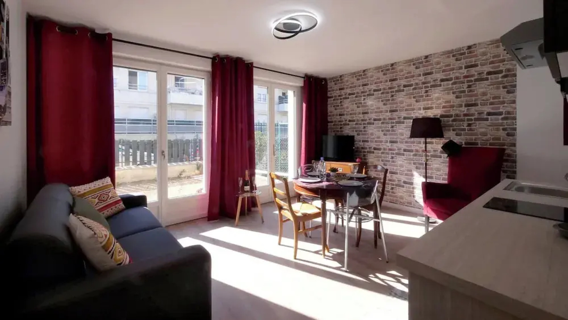 Amazing Duplex With Sauna 1br/4p in the Heart of Orly, Close to Paris