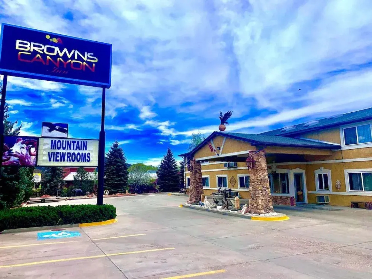 Browns Canyon Inn