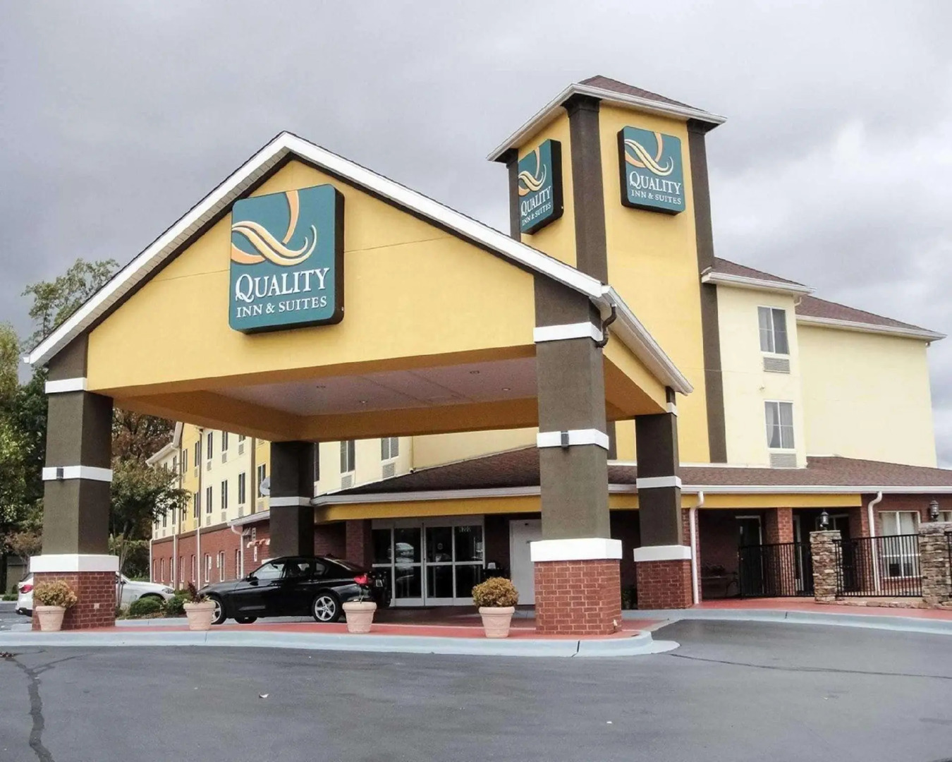 Quality Inn & Suites Huntsville Research Park Area