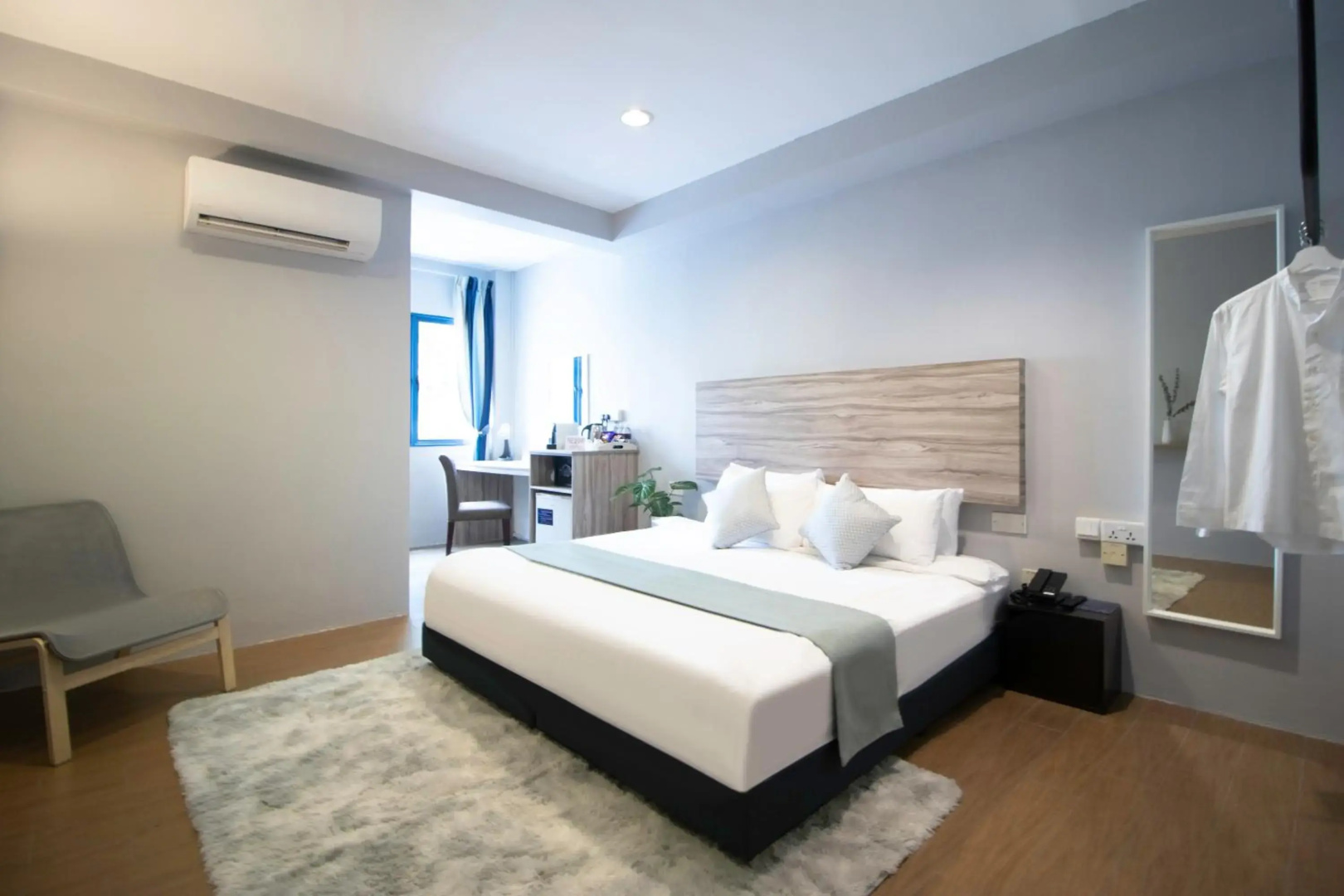 Victoria Hotel, a NuVe Group Collection