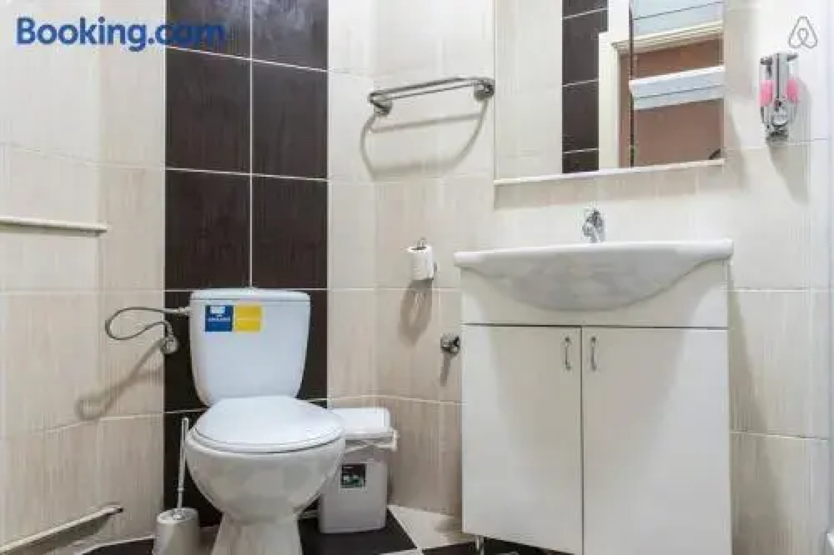 Lazin Rooms & Apartments