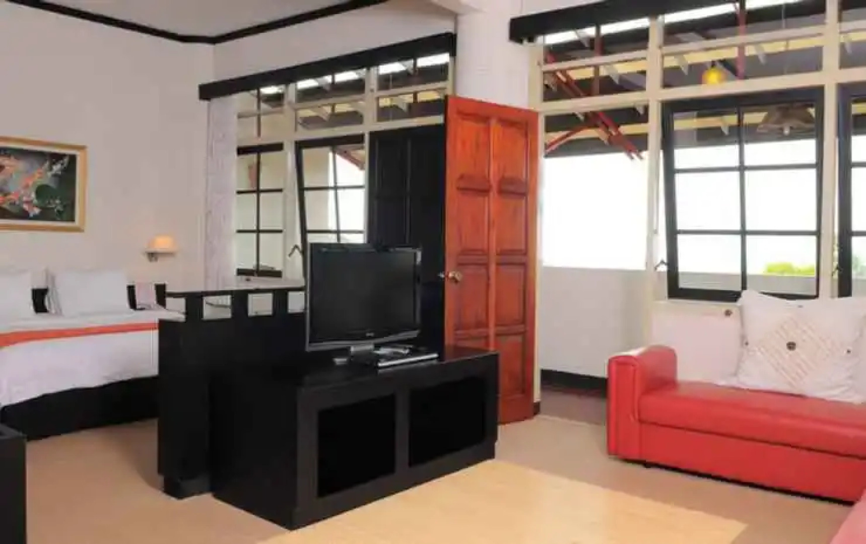 Nuwis Hotel & Convention