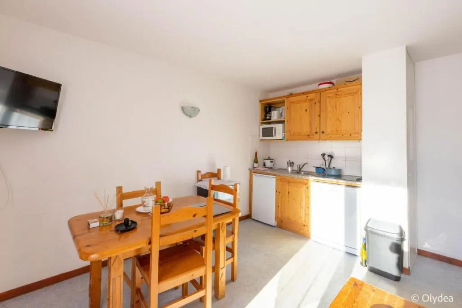 Adonis Fontaine du Roi by Olydea