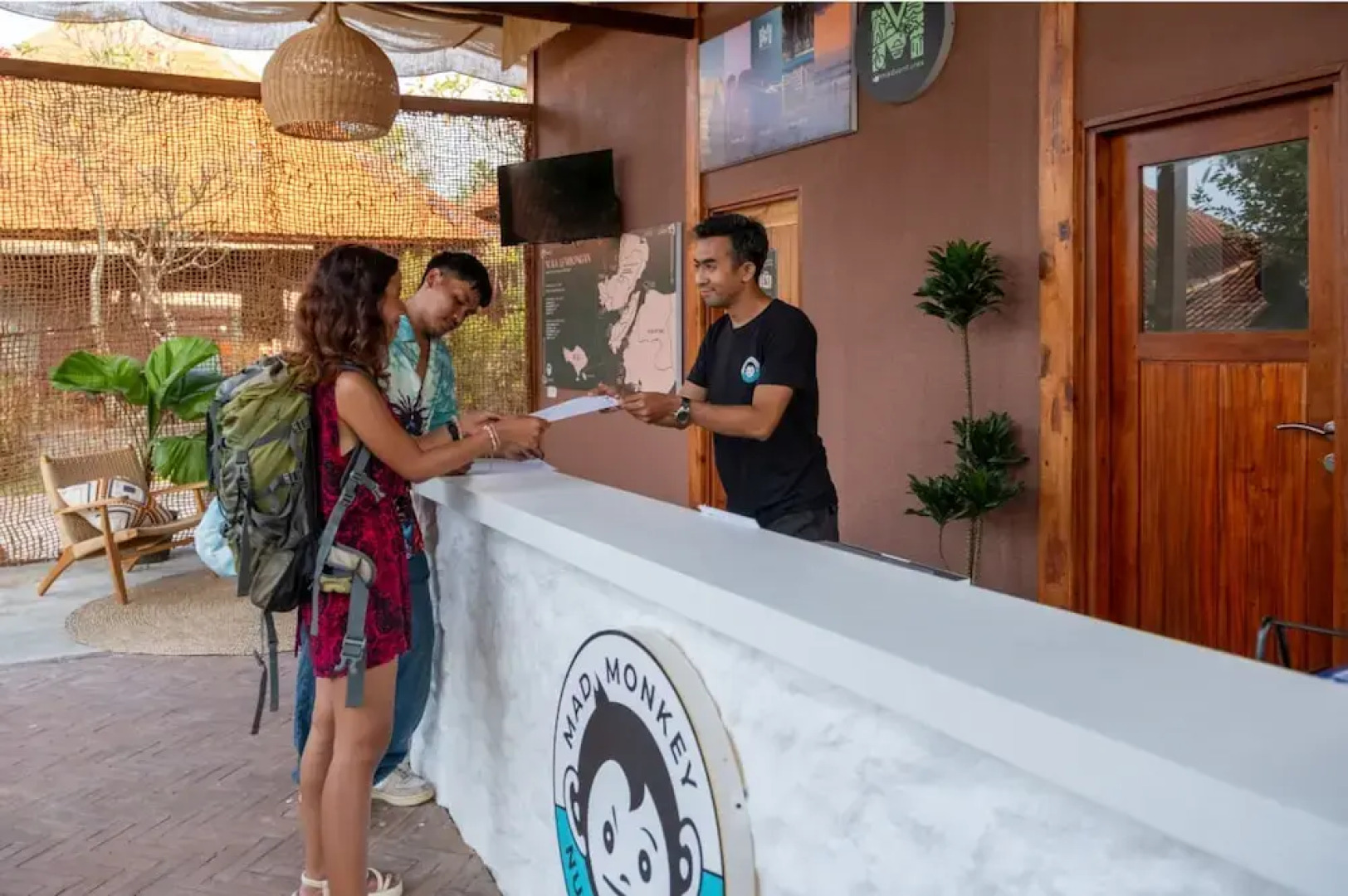 Mad Monkey Nusa Lembongan