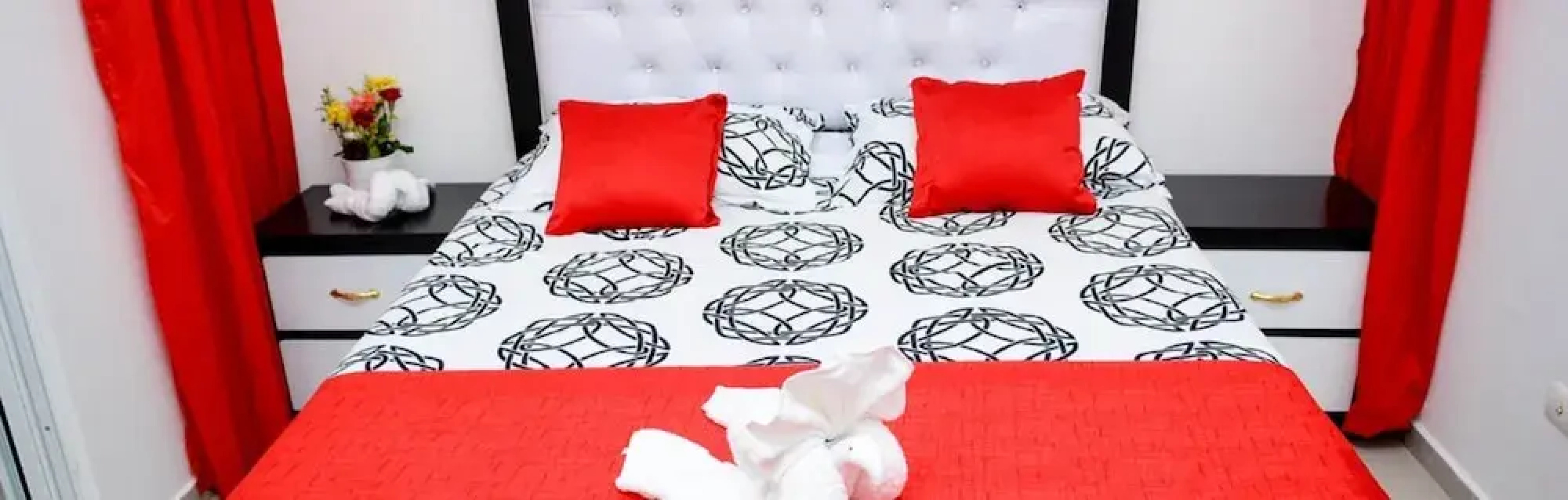 Casa con Piscina y Vigilancia 24H