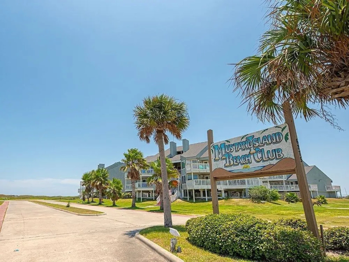 The Fisherman Sandcastle - 2 Br condo