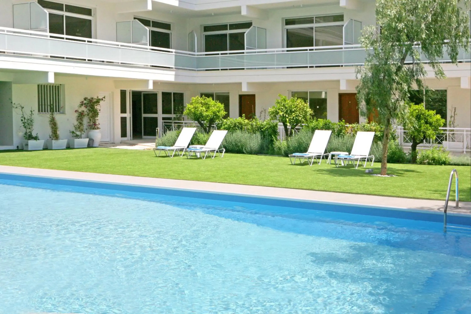Corina Suites and Apartments