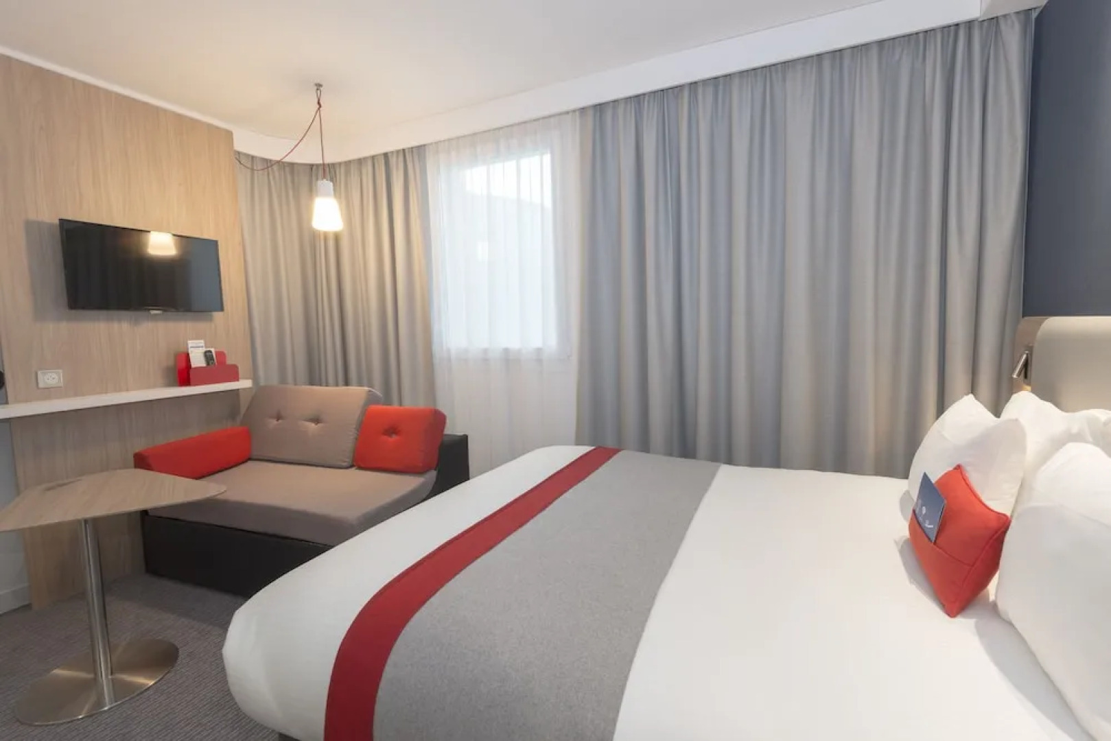 Holiday Inn Express Paris - Velizy, an IHG Hotel