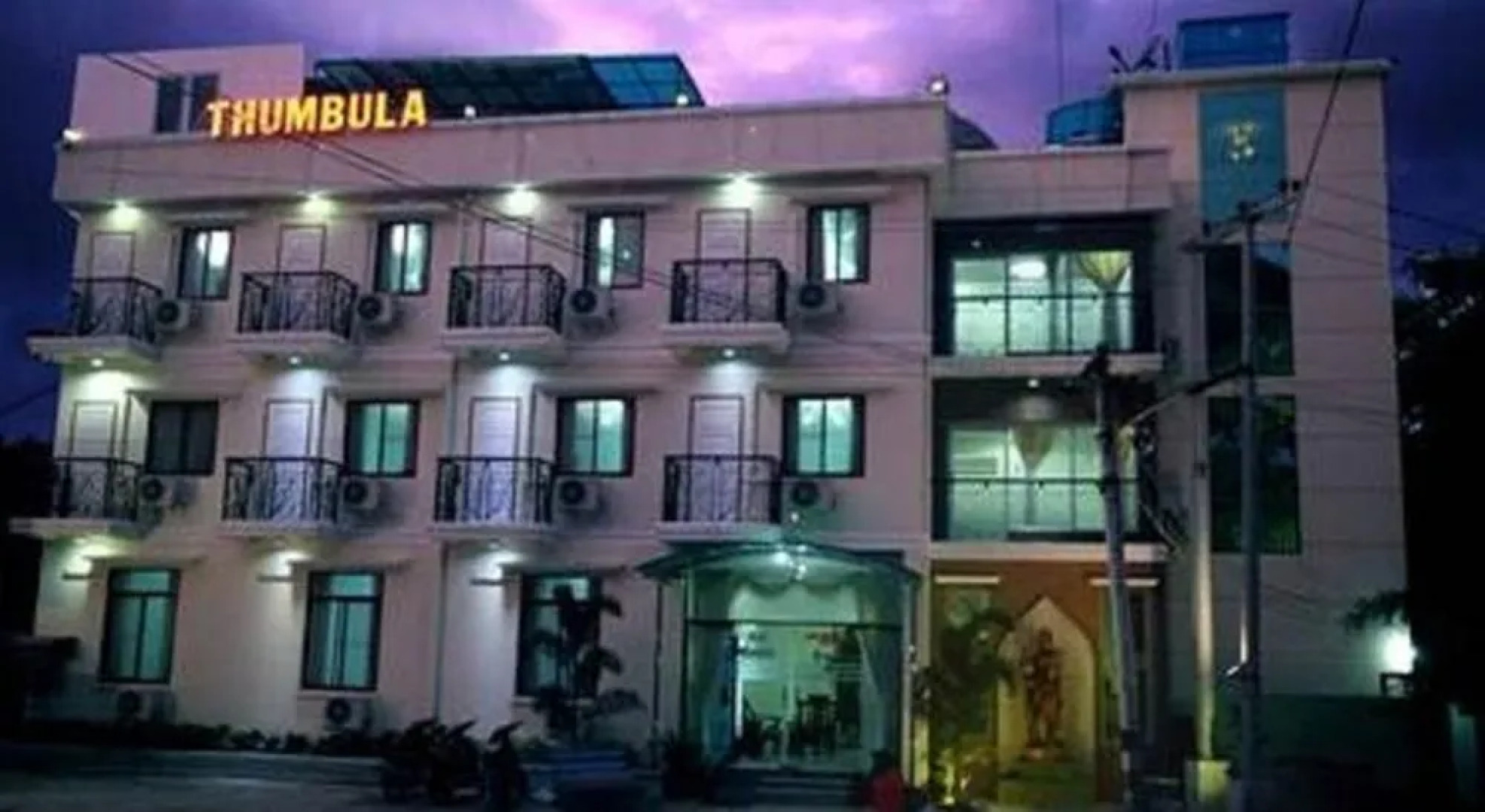 Thumbula Hotel