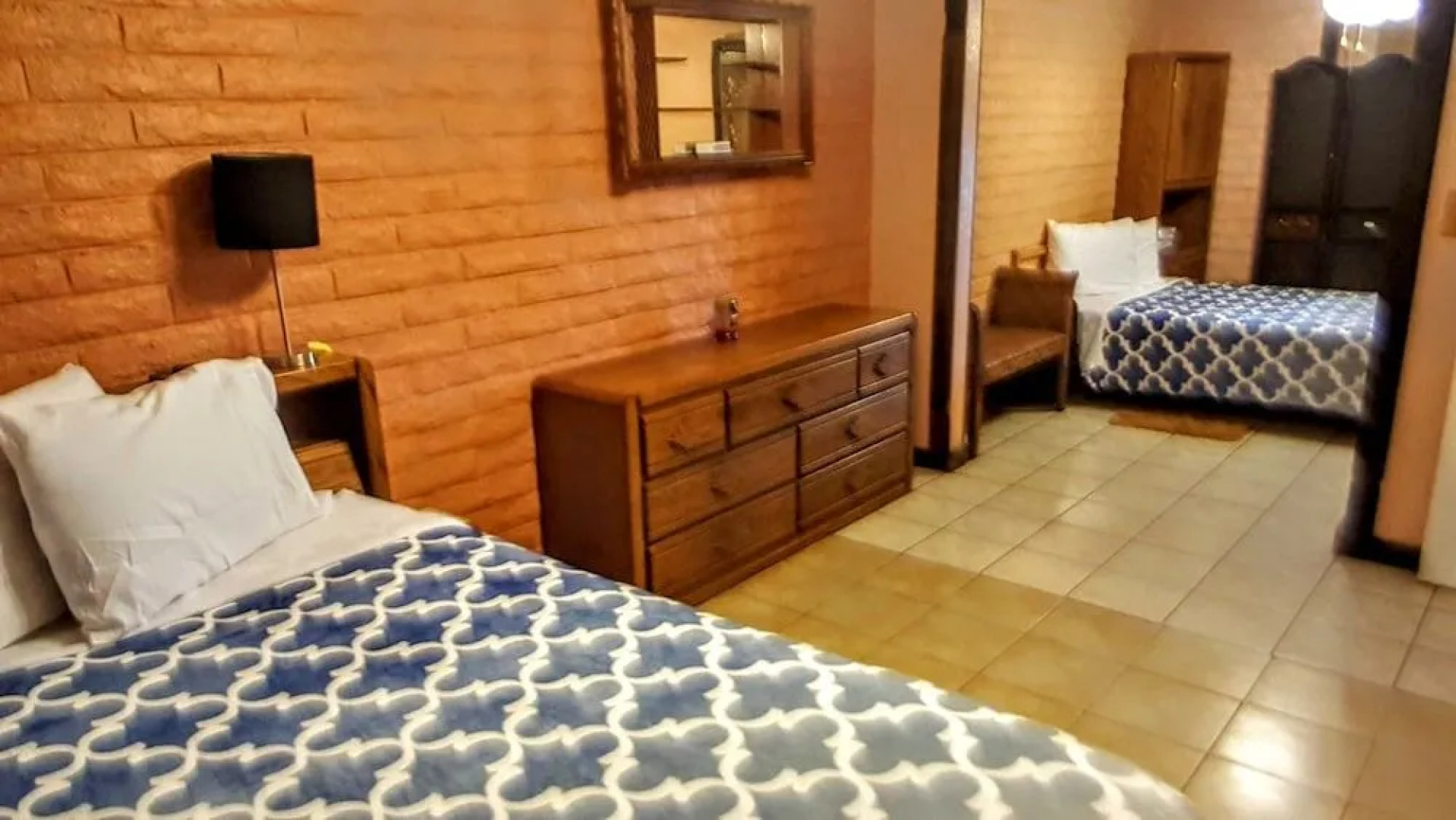 Family Friendly (Pets Welcome)