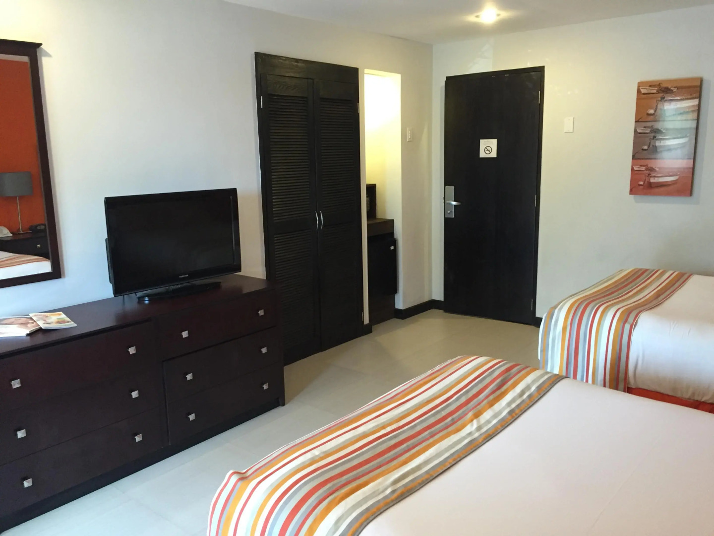 voco Surfside Aruba by IHG