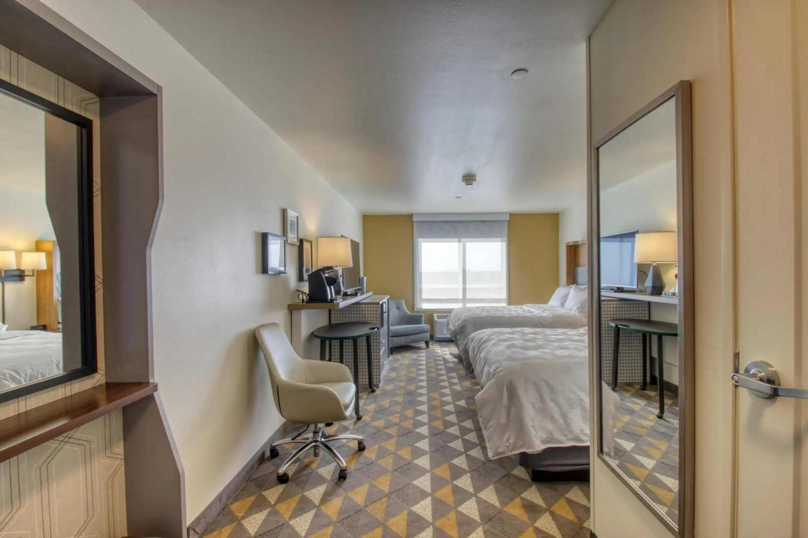 Holiday Inn - Appleton, an IHG Hotel