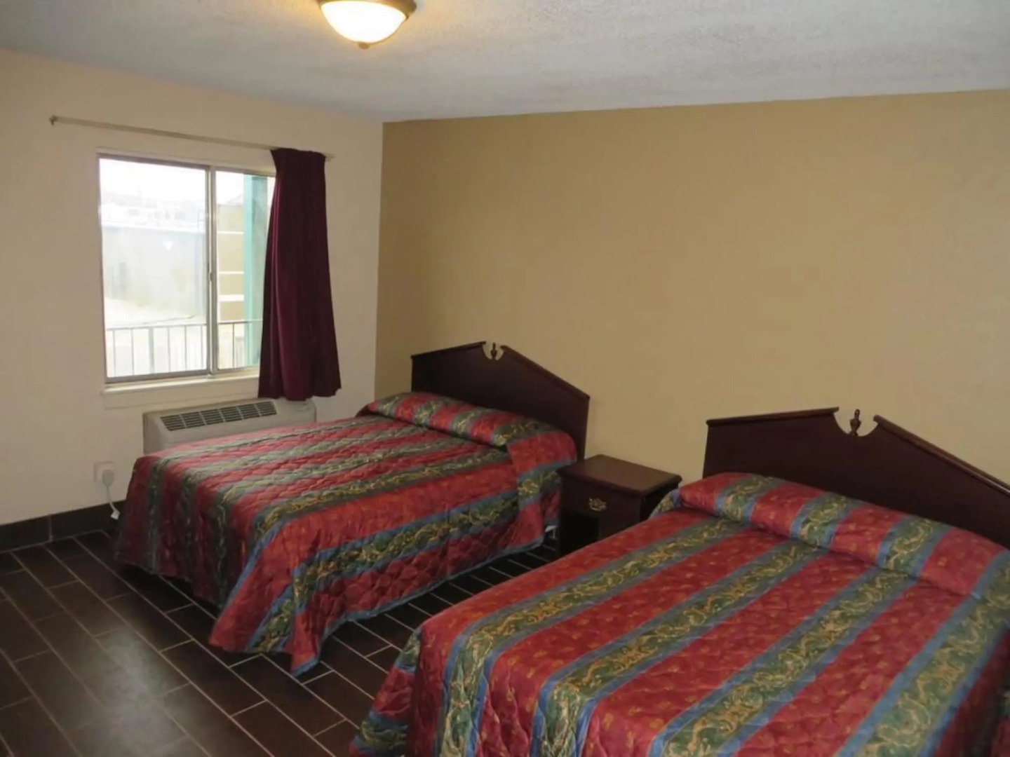 Budgetel Inn & Suites