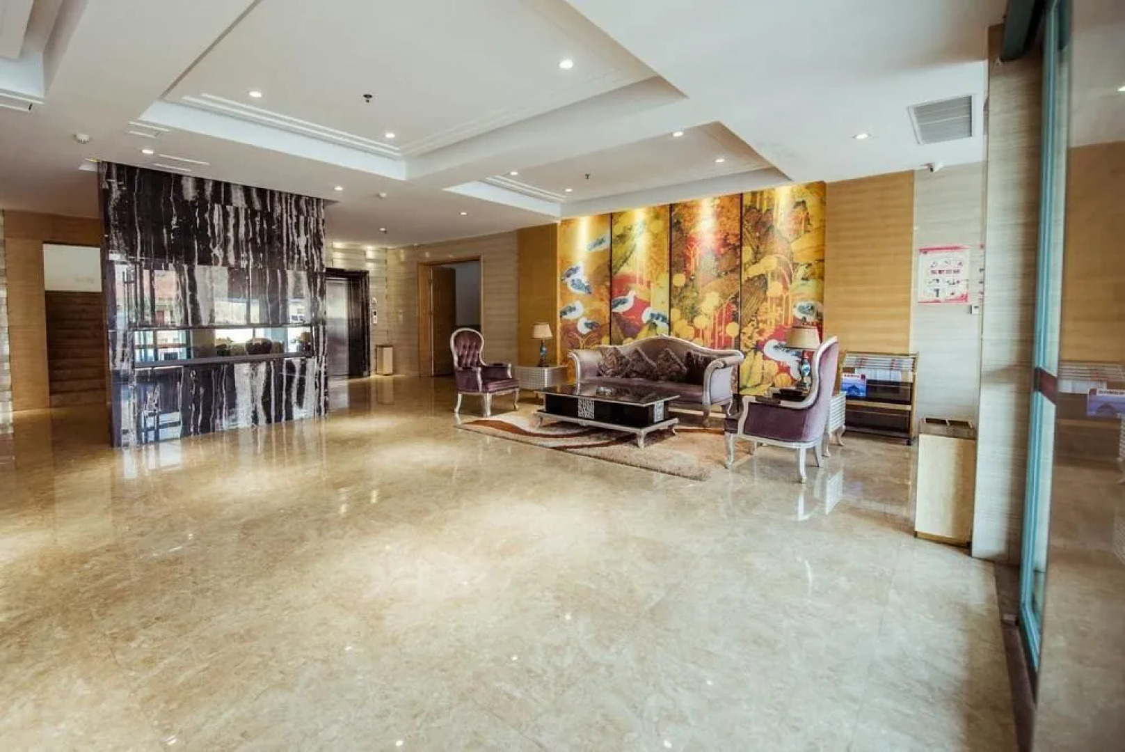 Biway Mansion Hotel (Puyang Jingkai Avenue Stadium Branch)