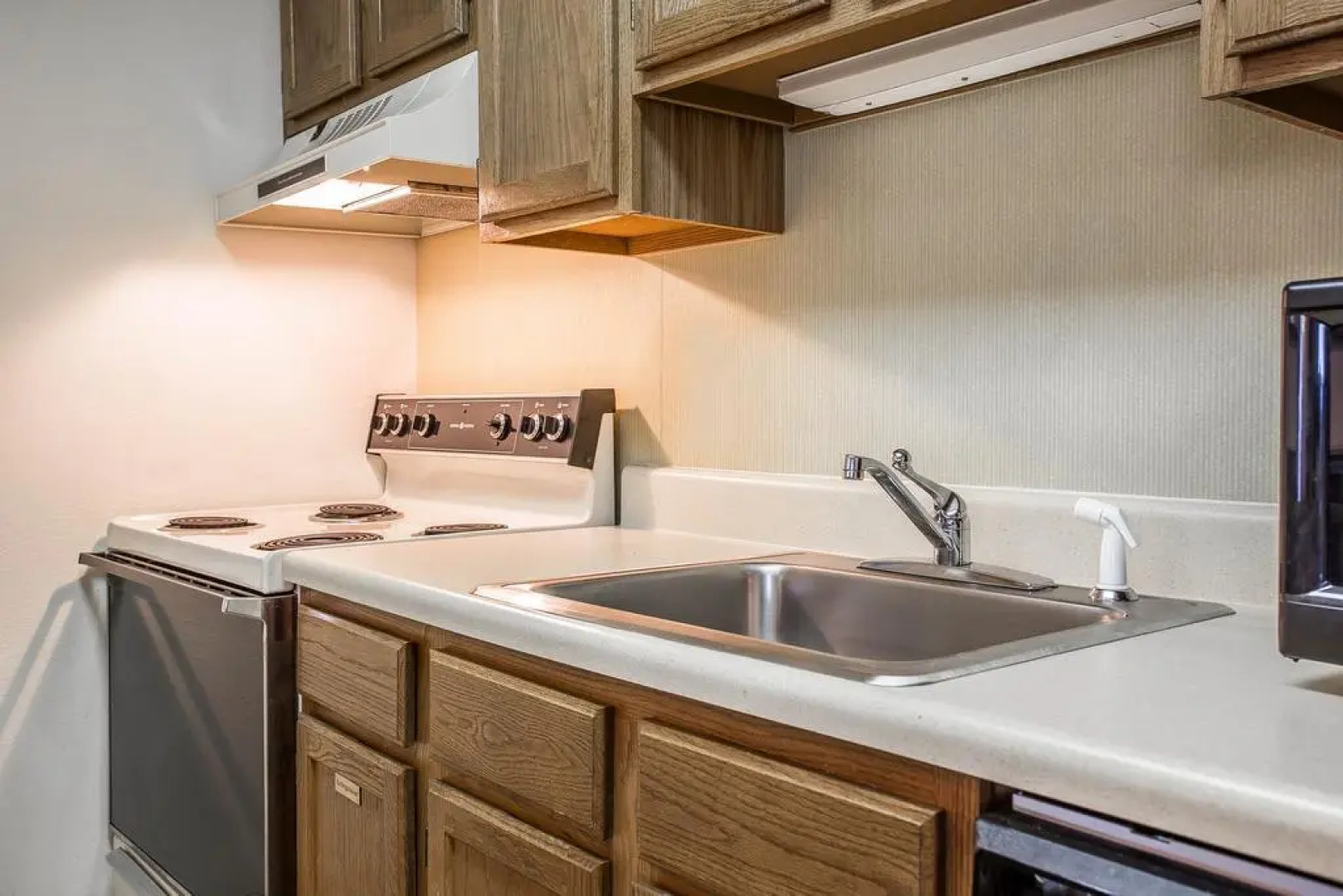 Cloverleaf Suites Columbia