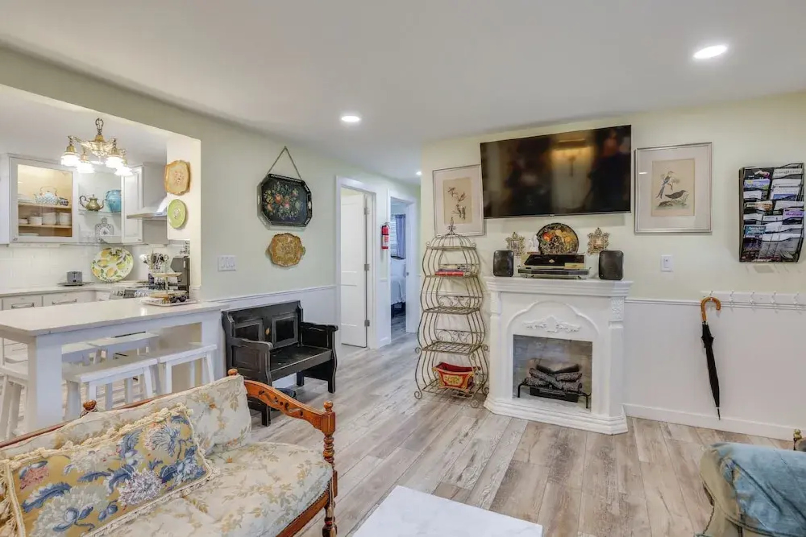 Hot Tub & Fenced Yard: Cozy Cottage Grove Home