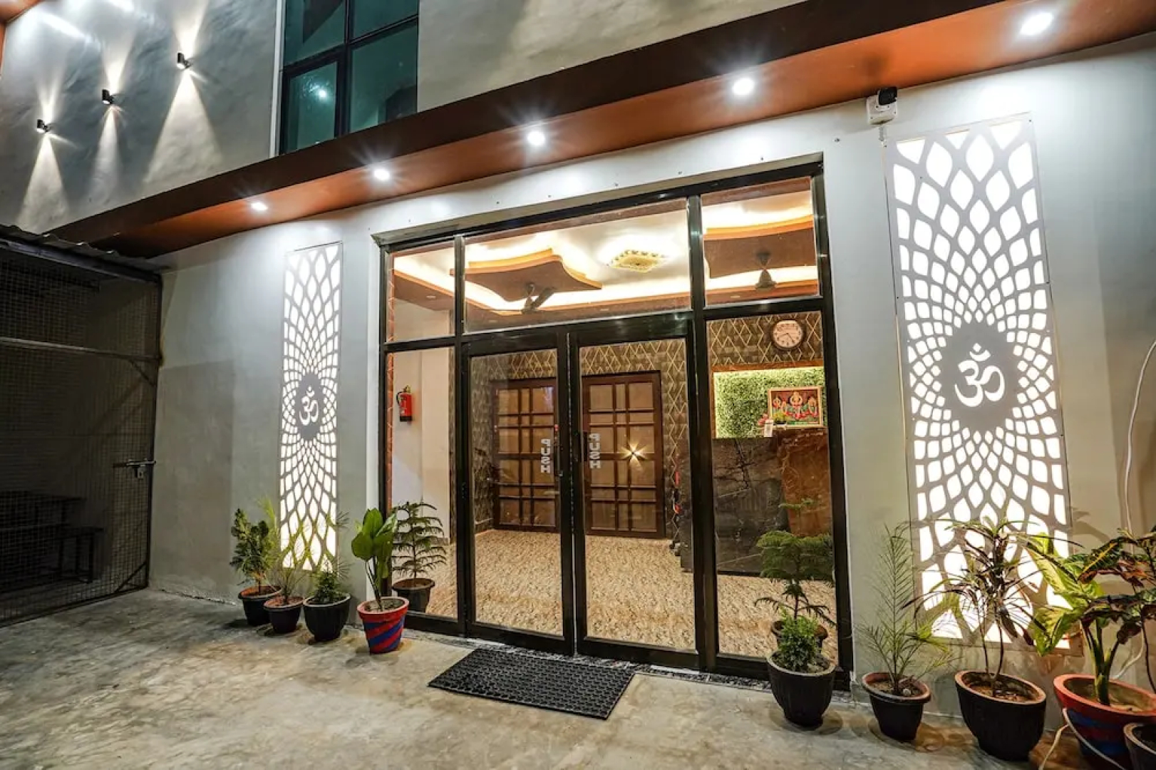 Fabhotel Shree Mahidev Palace