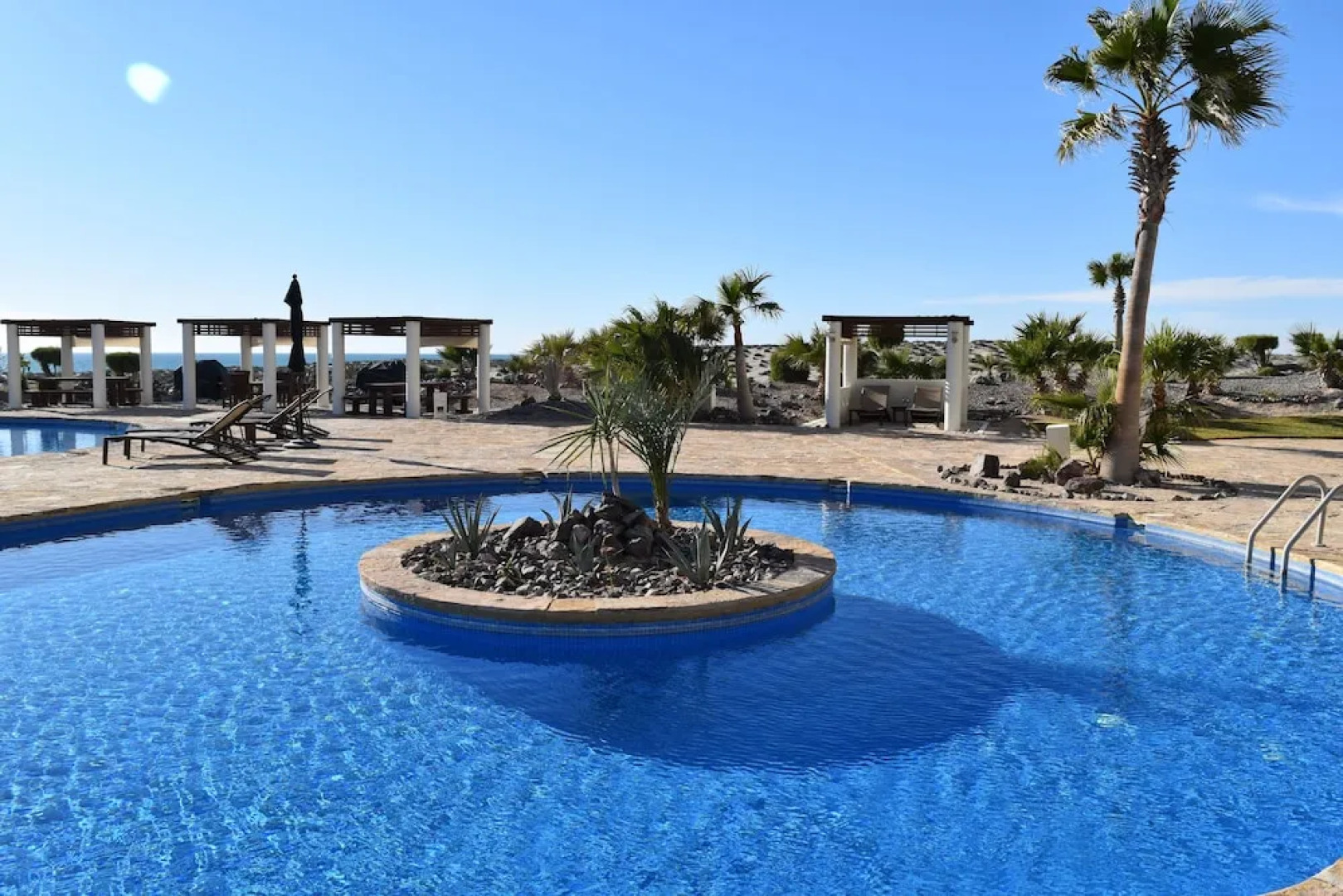 Luna Blanca by Kivoya