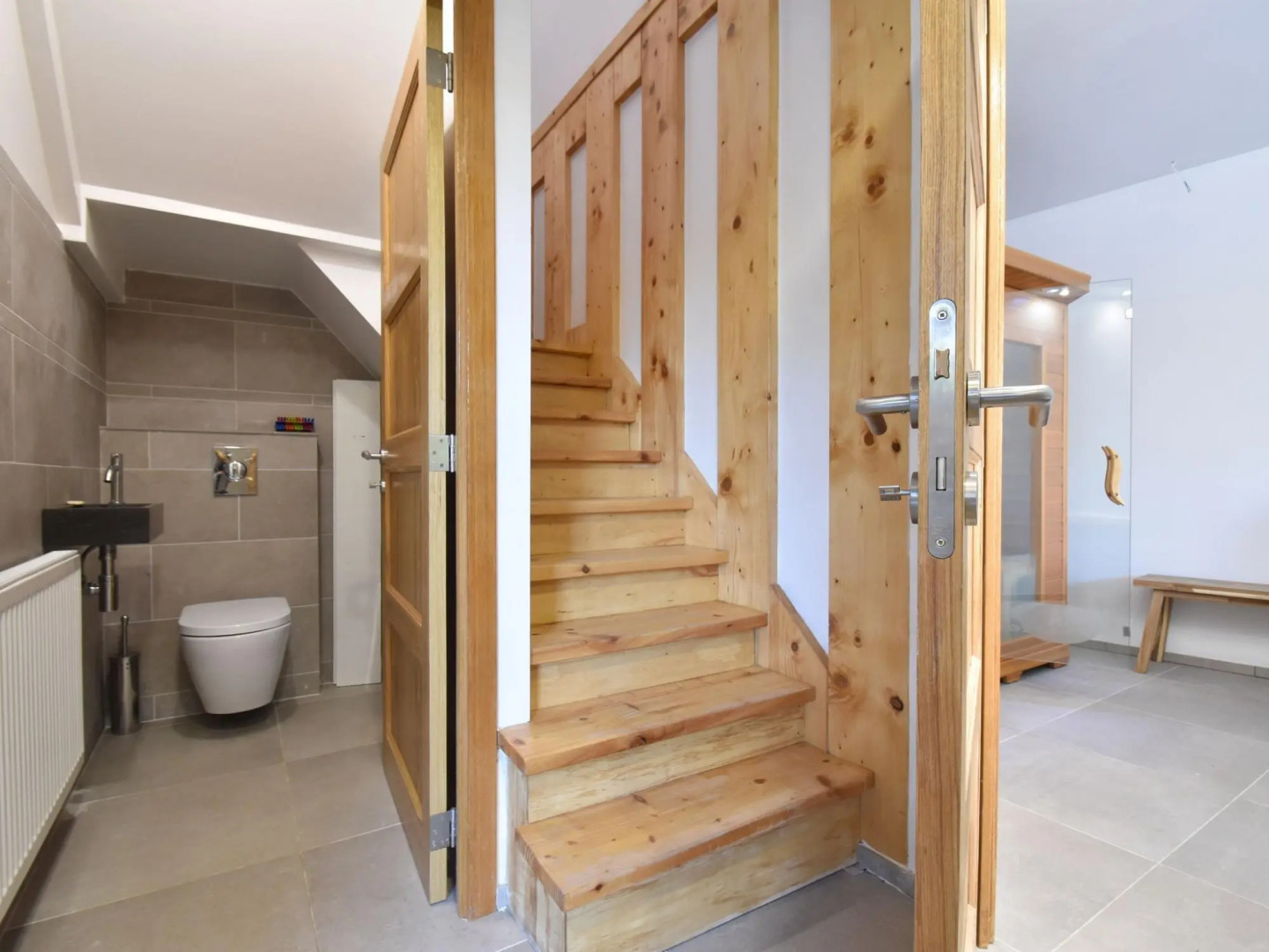 Authentic, renovated country house with private heated pool