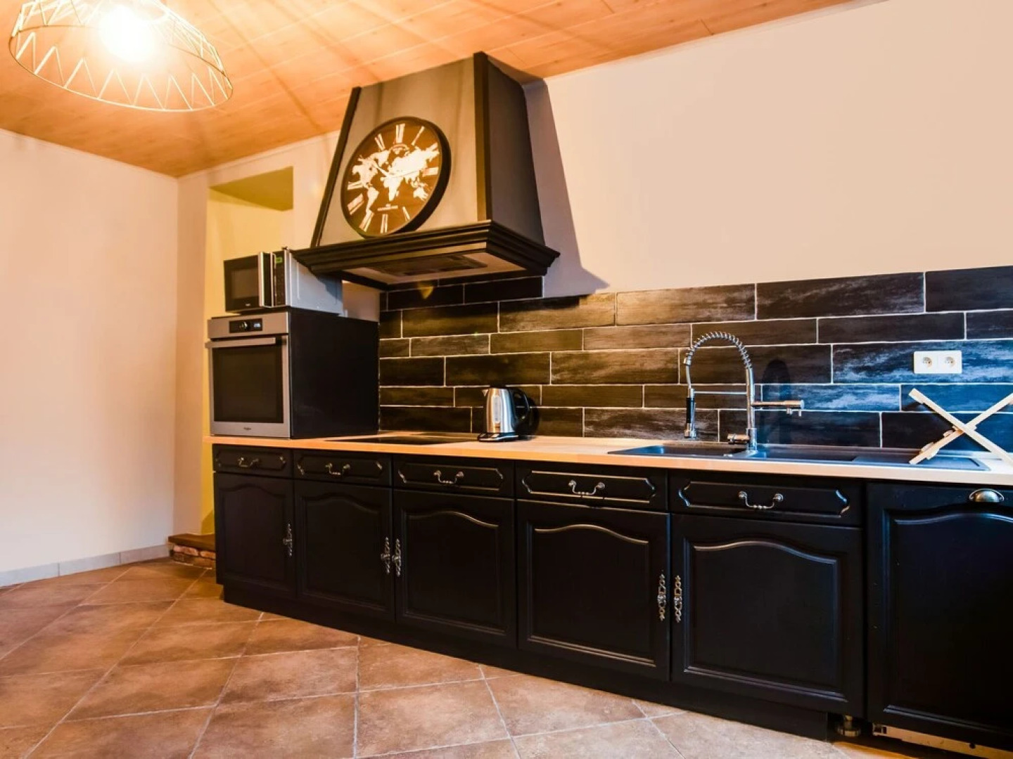 Cosy Holiday Home in Vresse-sur-Semois with Terrace