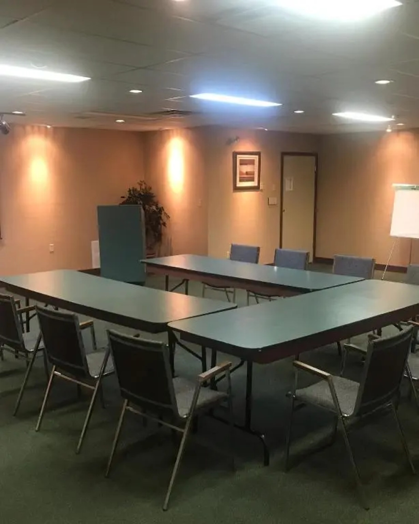 Airport Inn