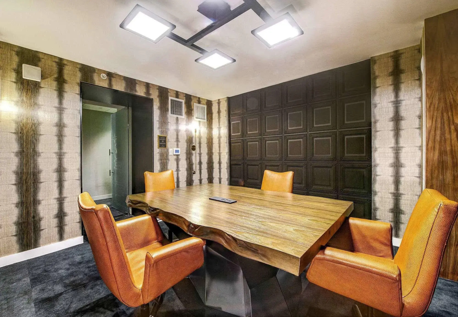 WATERMARK Baton Rouge, Autograph Collection