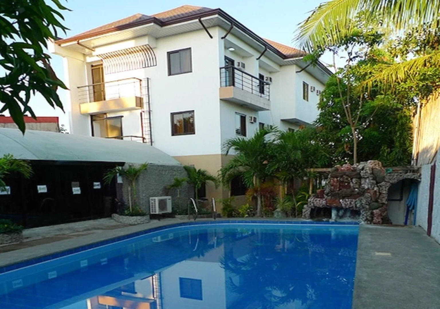 Islandia Alaminos Hotel