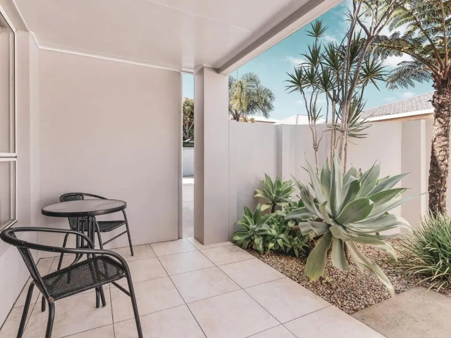 Unit 3 23 BOOYONG STREET