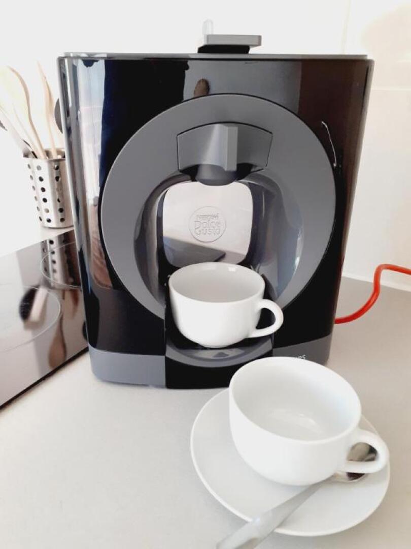 Studio 2 étoiles, wifi, proche commerces, A9, transports, plages