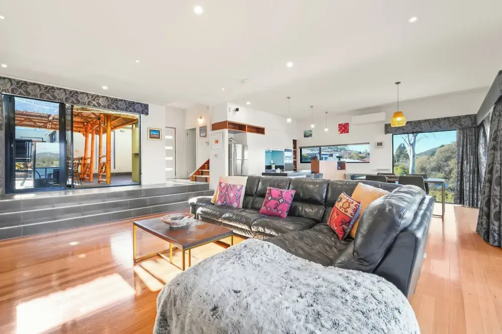 Waterfront Home - Gorgeous Views - 2 Bed