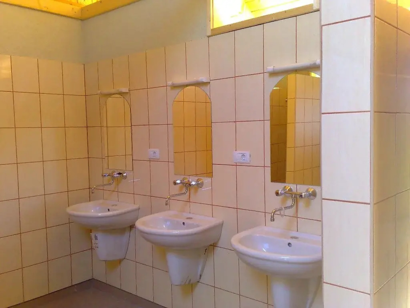 Turul Guesthouse and Camping