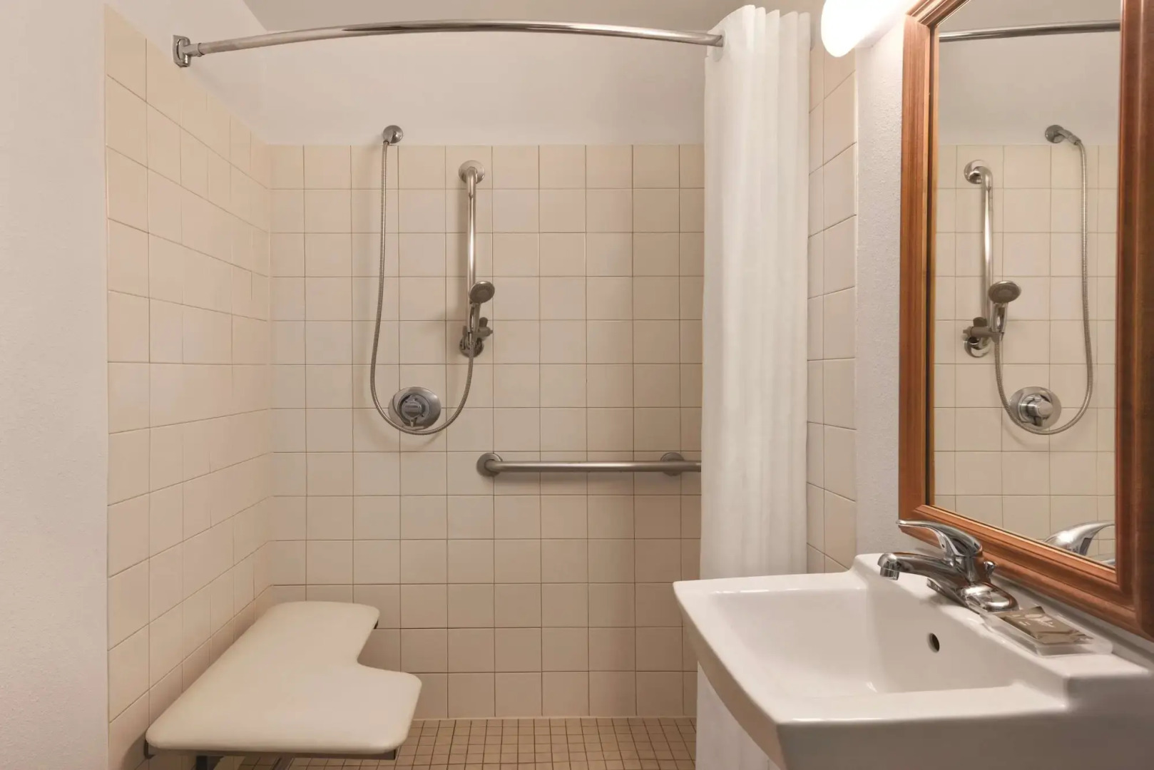 Country Inn & Suites by Radisson, Eagan, MN