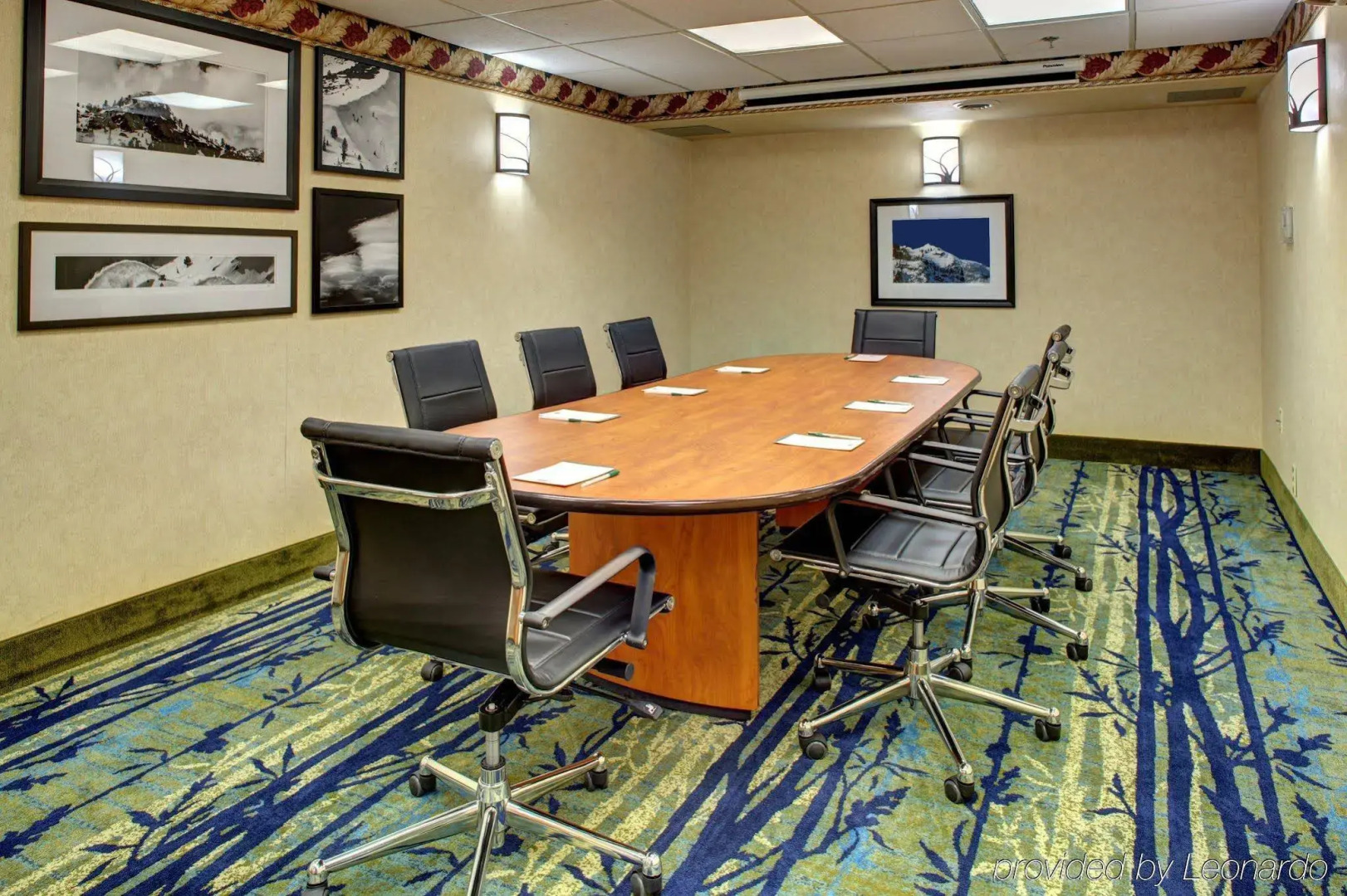 Country Inn & Suites by Radisson Asheville Downtown Tunnel Road