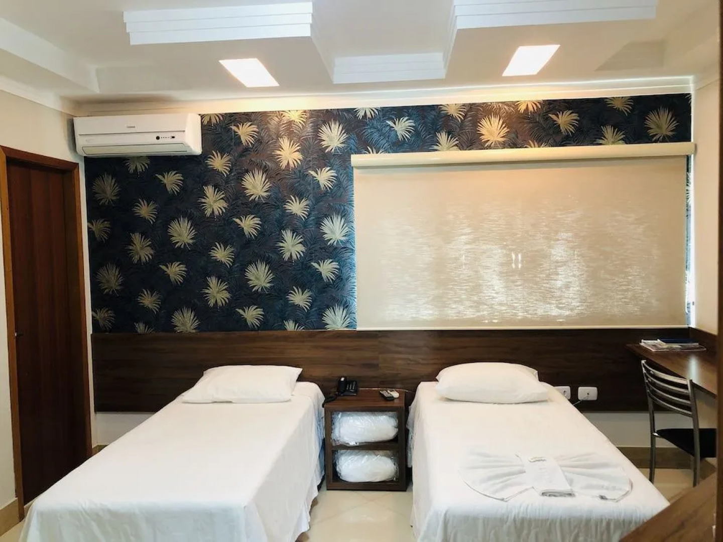 Shelton Palace Hotel