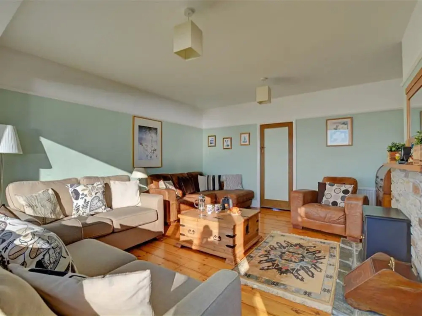 Detached Holiday Home With Garden and Unhindered View of Beautiful Nature and sea