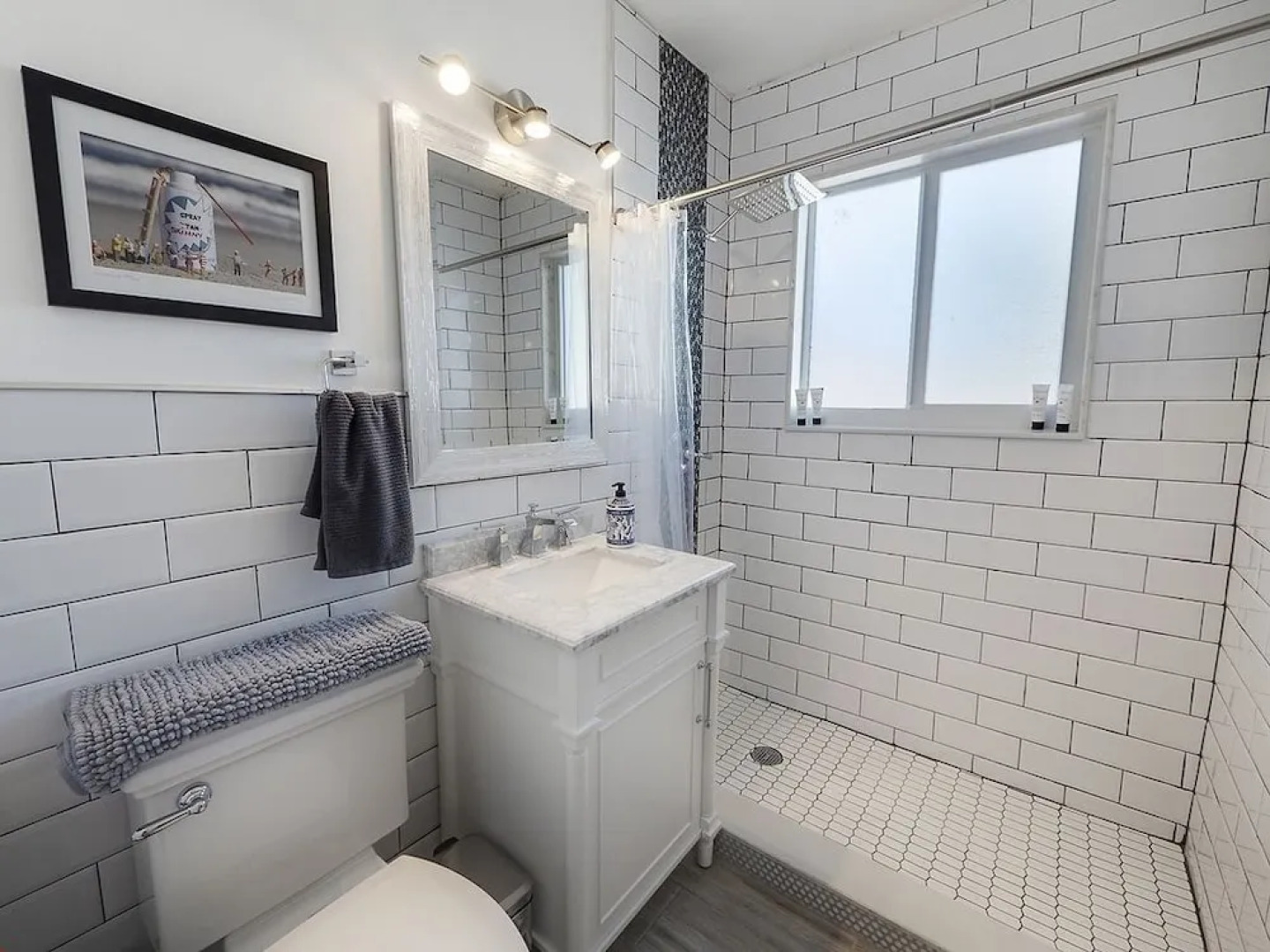 Seas The Day 8: Designer Beach W/ Pool! 3 Bedroom Condo