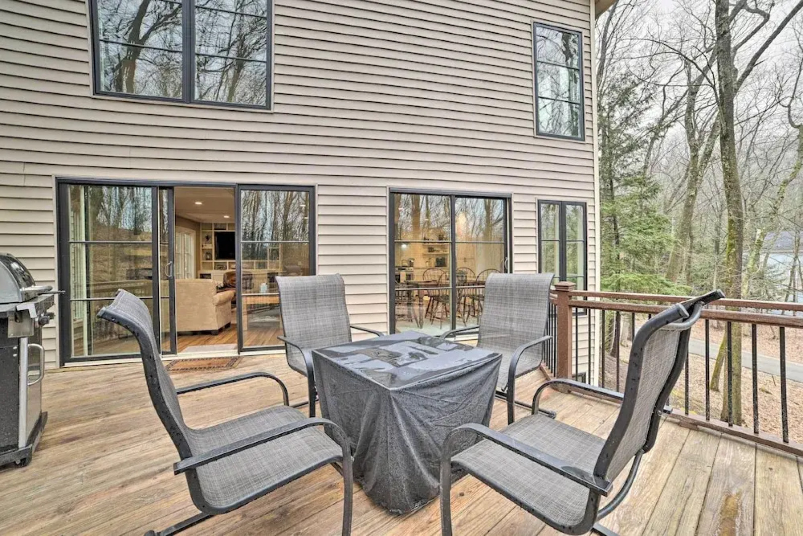 Harbor Springs Retreat ~ 5 Mi to Downtown & Beach!