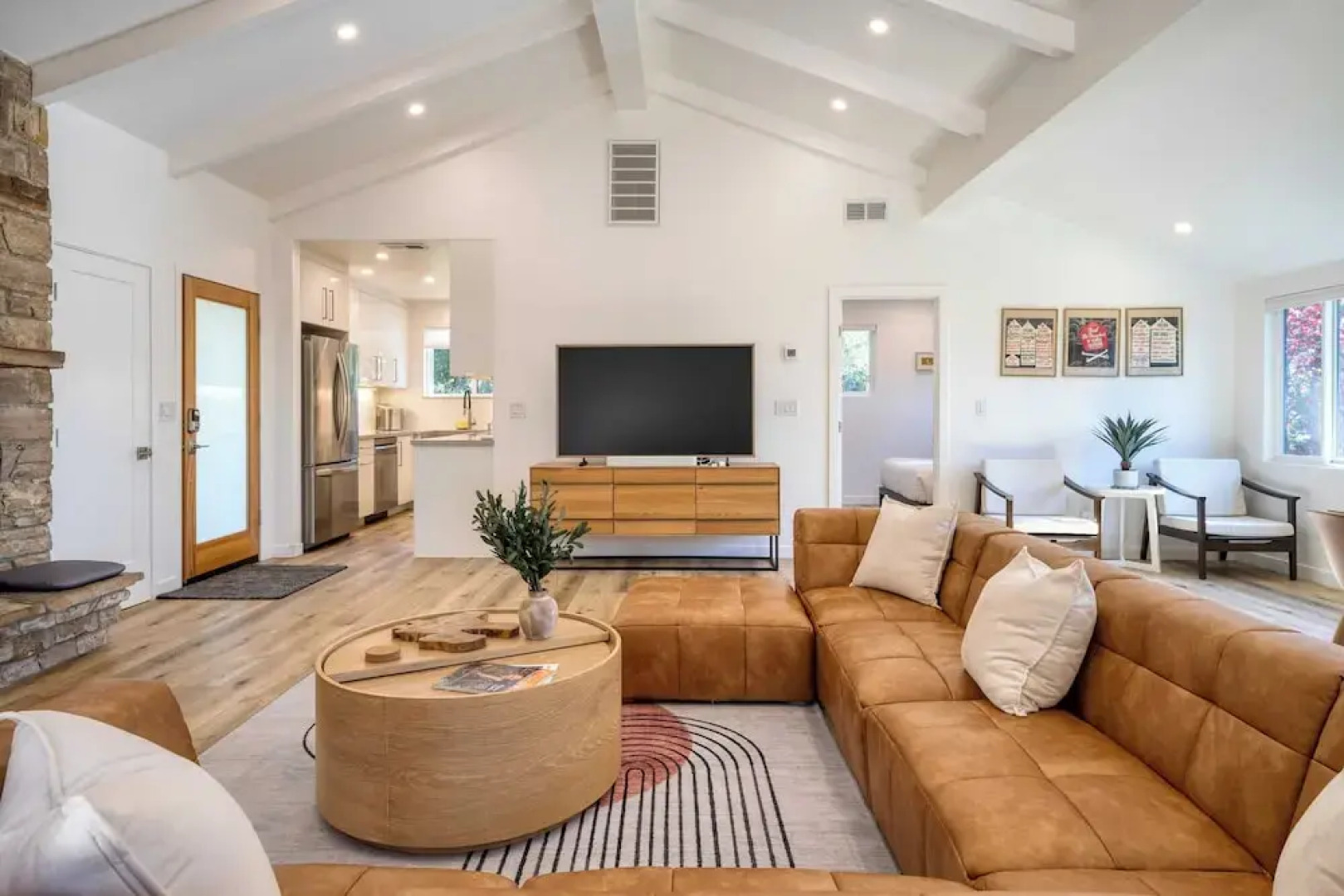 Sunridge Lookout by Avantstay Big Backyard Oasis + Patio, Central Location