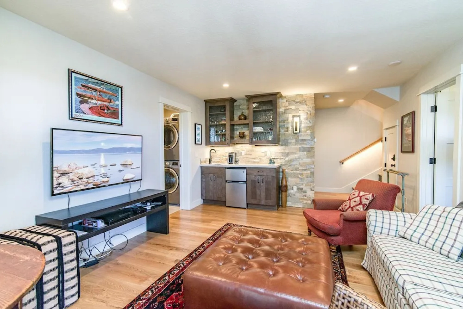 4br Lake View W/ Double Decks 4 Bedroom Cabin