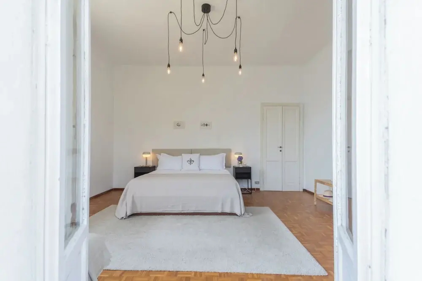 Villa Chiara Moltrasio With Private Garden by Rent all Como