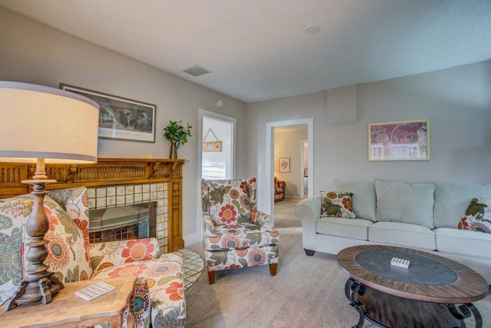 5brmonument Historic Charmminutes To Hiking