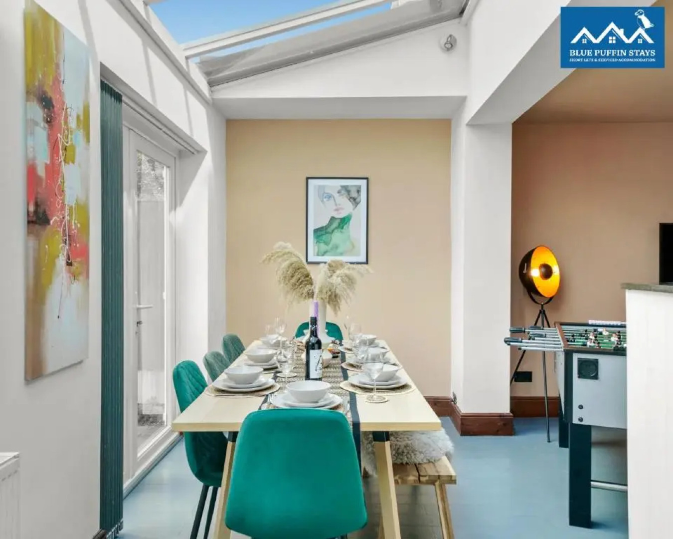 4 Bed Luxury Design House By Blue Puffin Stays with Hot tub, Foosball & Parking