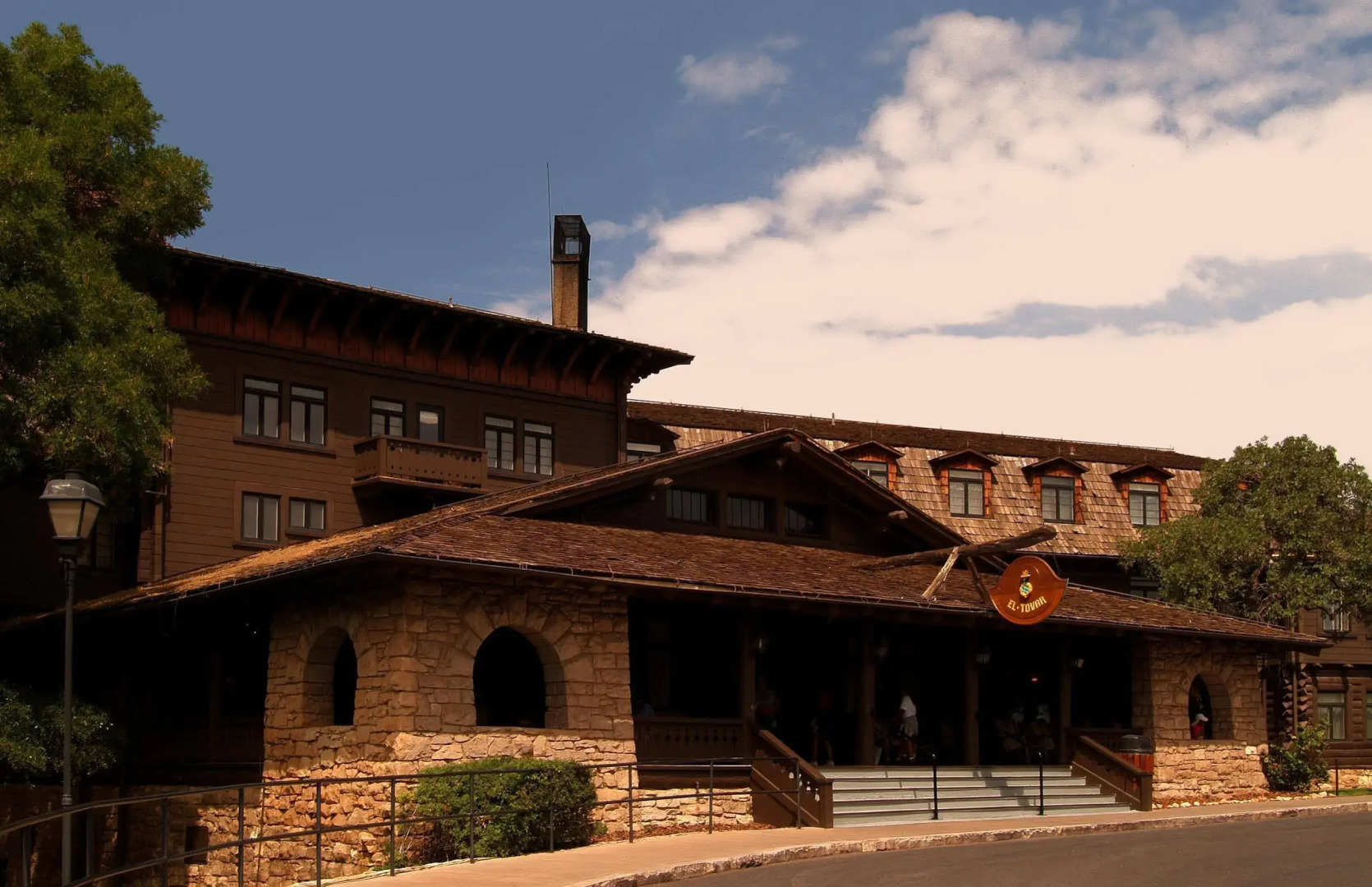 El Tovar - Inside the Park