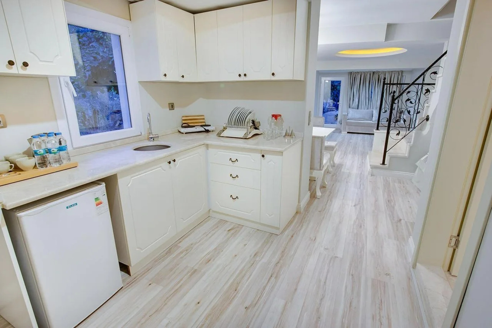 The PINEHILL Hotel & Suites