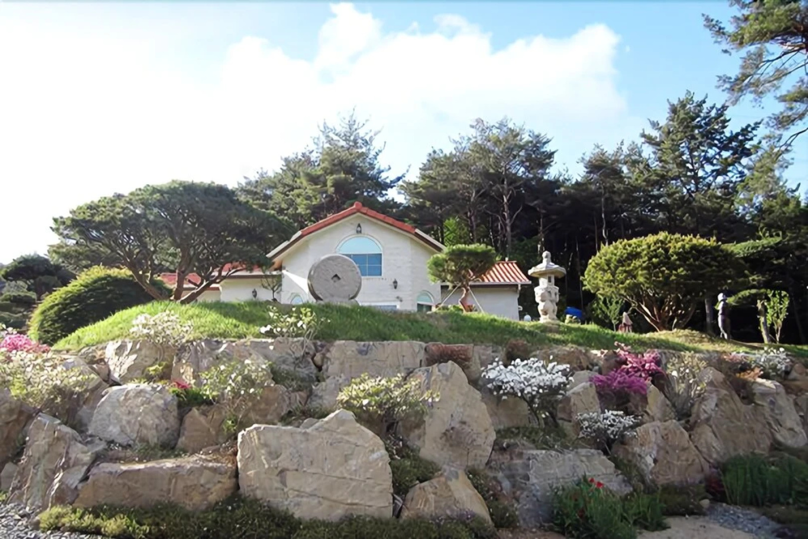 Seosan Pinehealing Pension