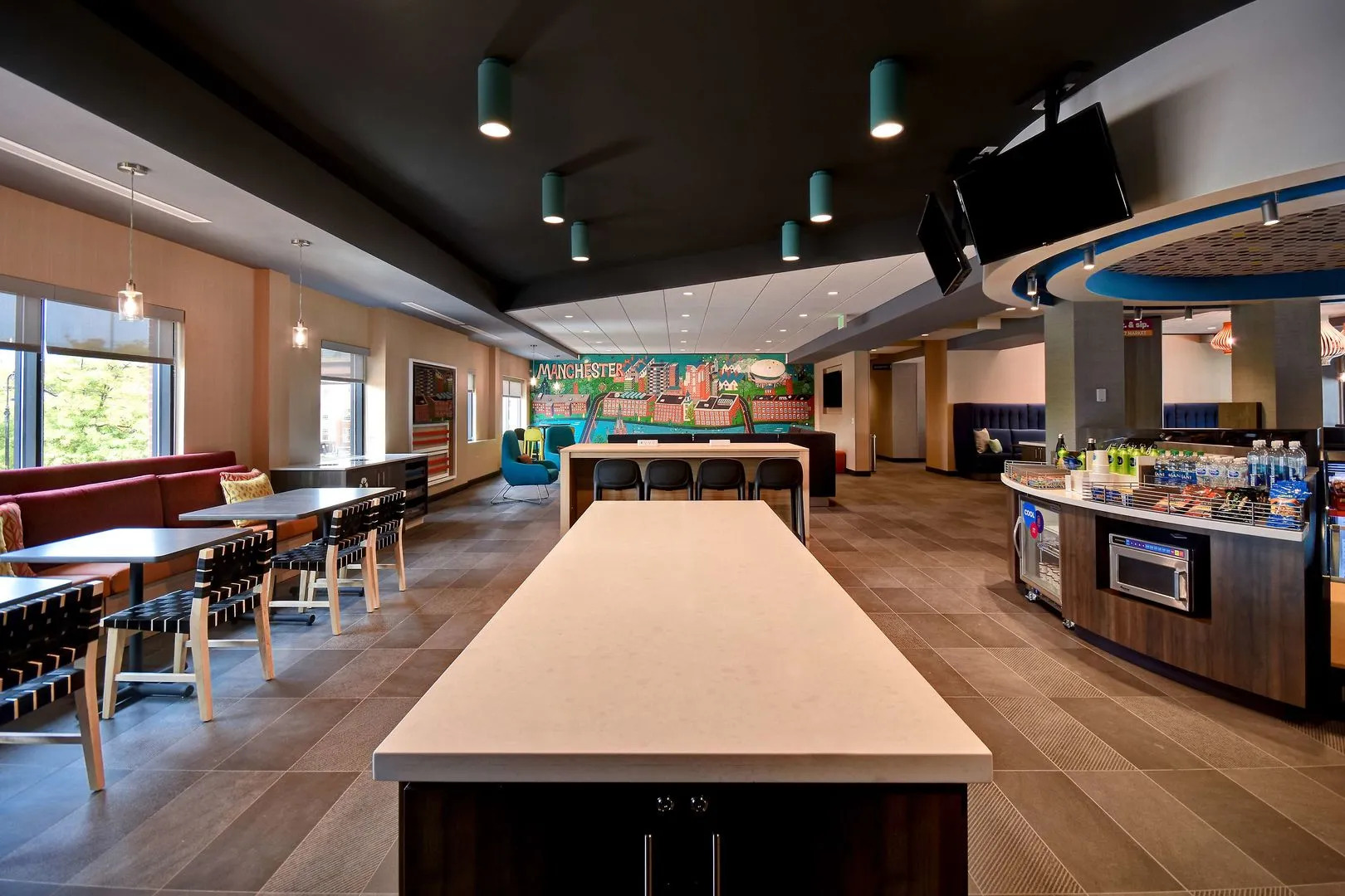 Tru by Hilton Manchester Downtown