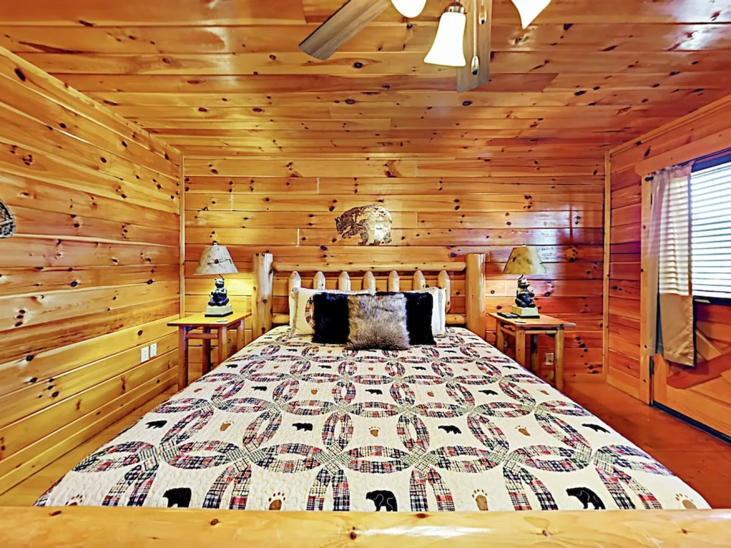 Upper Middle Creek Cabin Unit #28 3 Bedrooms 3 Bathrooms Cabin