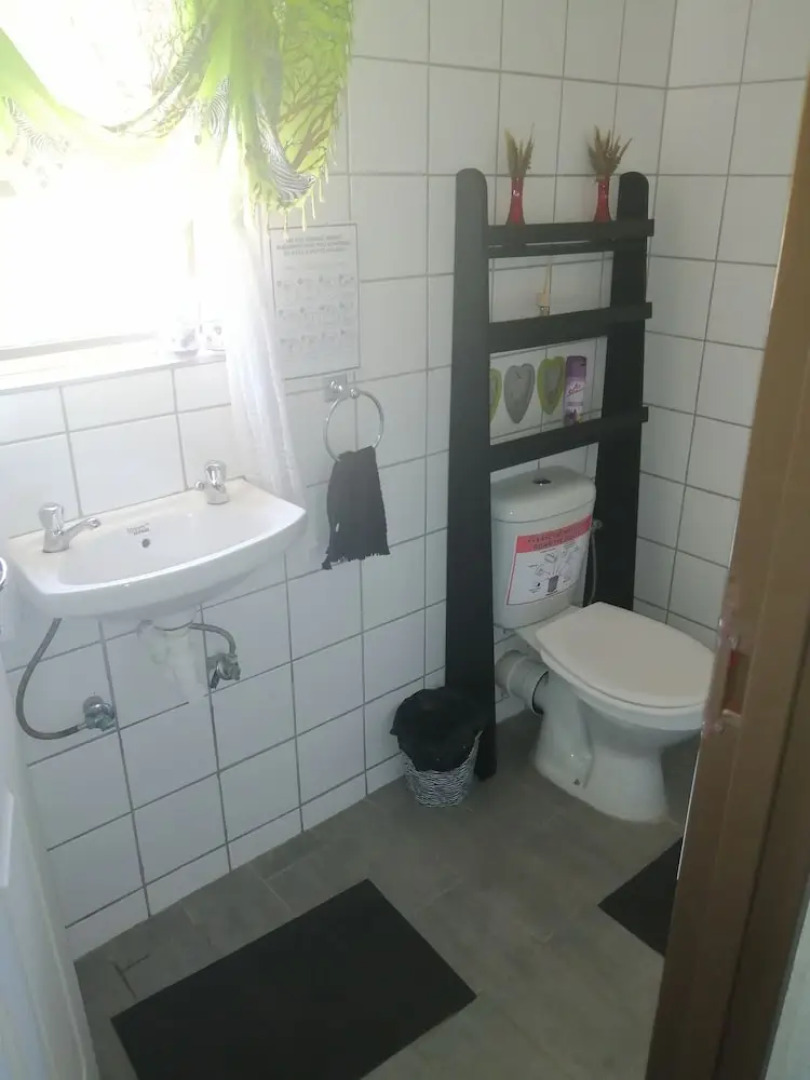 Ann's Lodge & Camping