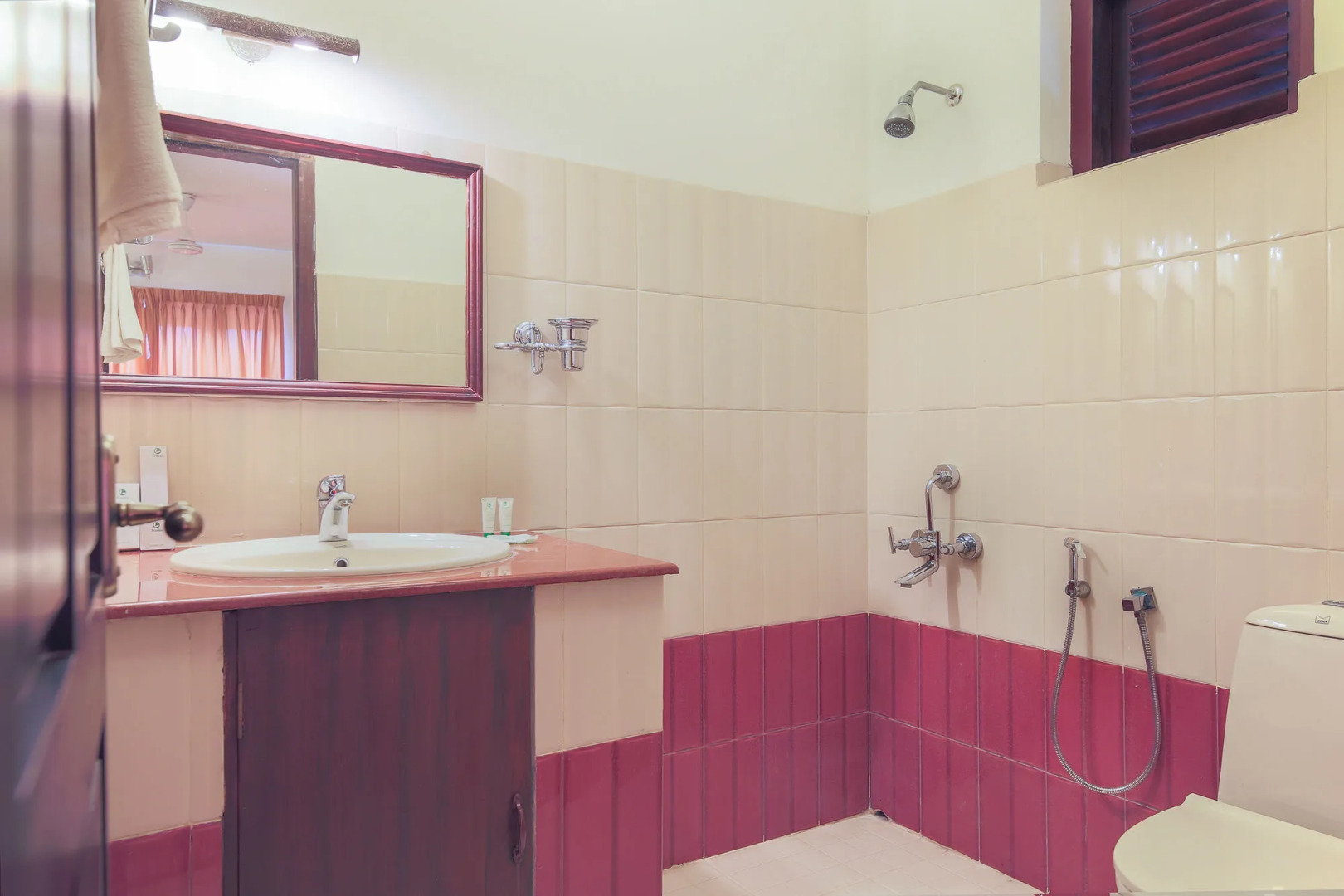 Treebo House Of Yesudas